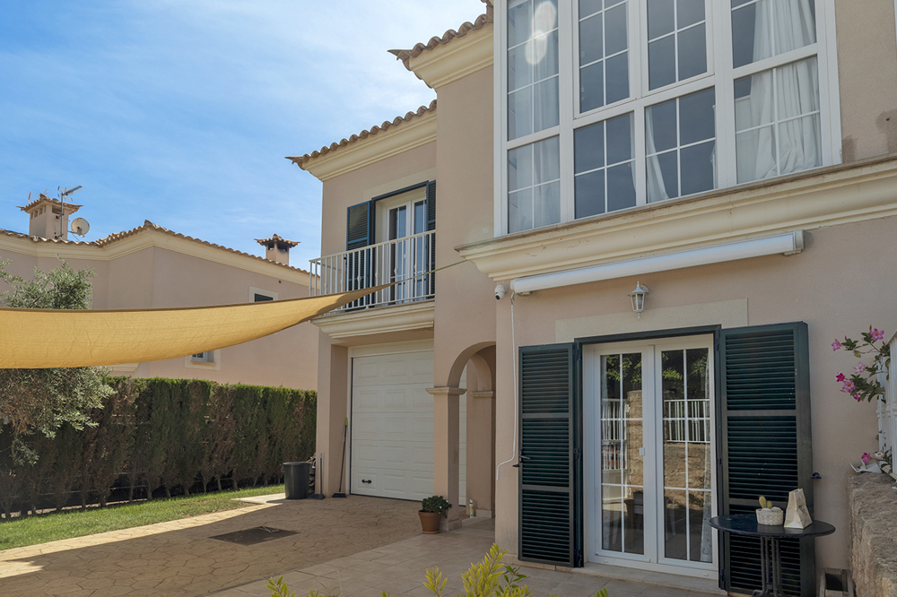 Adosada en venta en Mallorca South 22