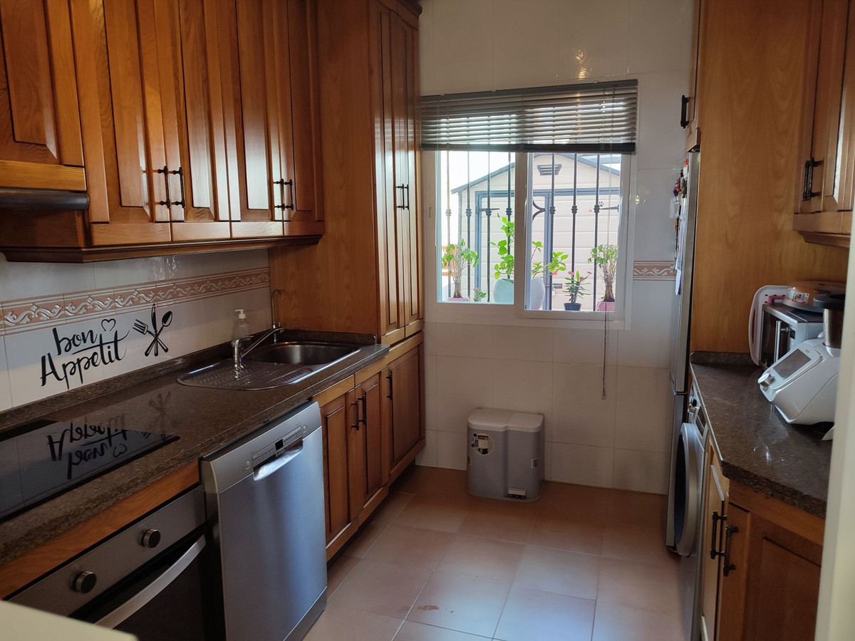 Adosada en venta en Casares 3