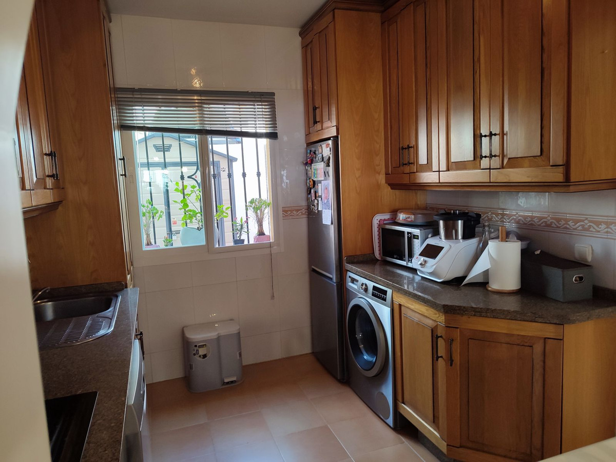 Adosada en venta en Casares 7