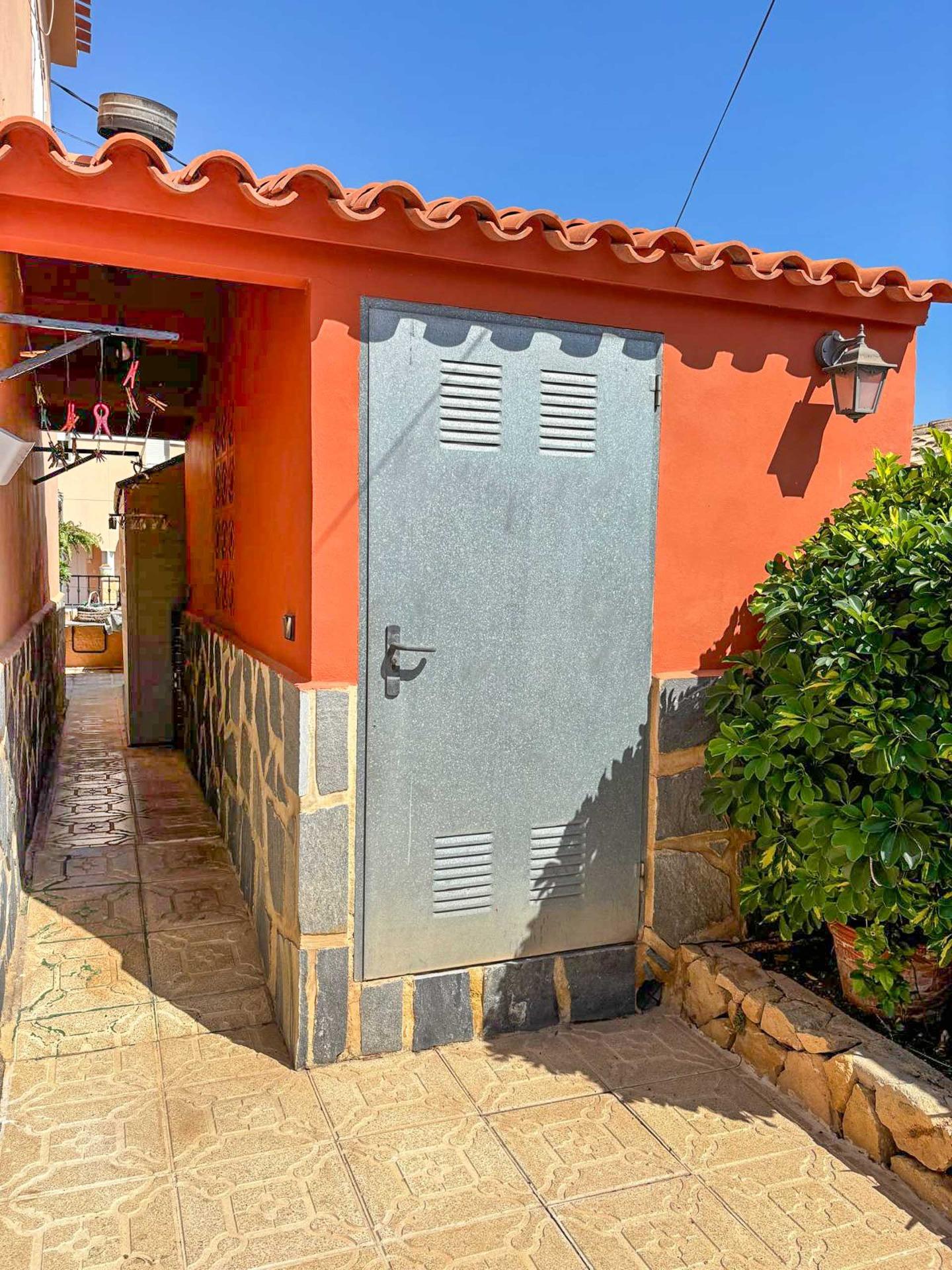 Villa for sale in Alicante 37