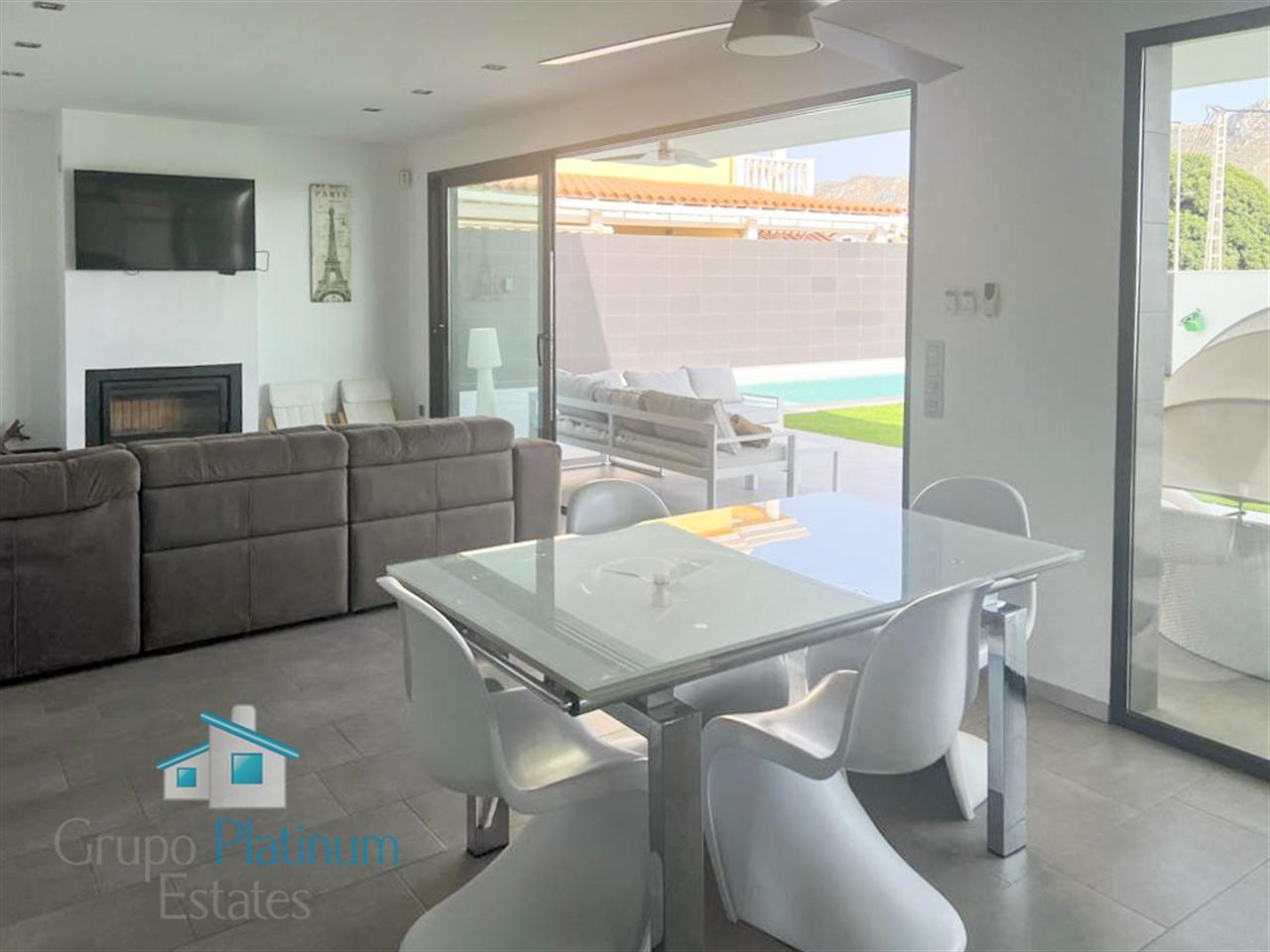 Villa for sale in Águilas 10