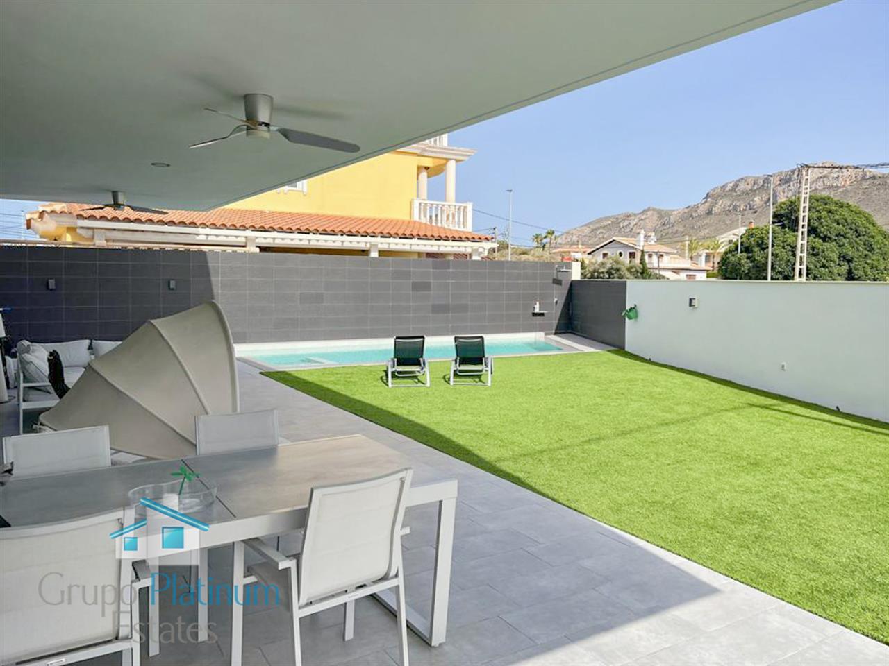 Villa for sale in Águilas 2