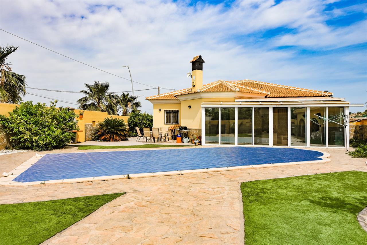 Villa for sale in Almería and surroundings 1