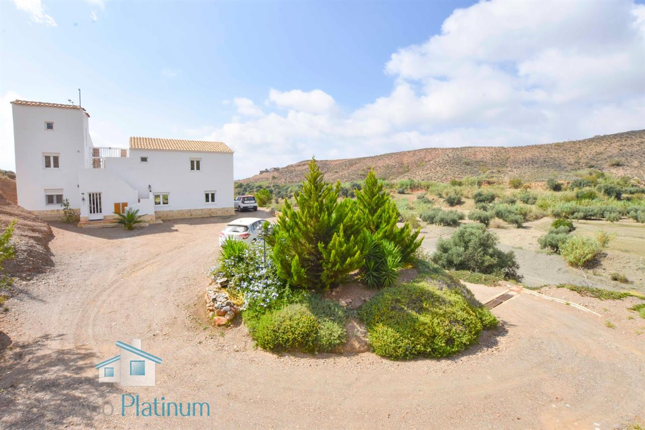 Villa for sale in Almería and surroundings 1