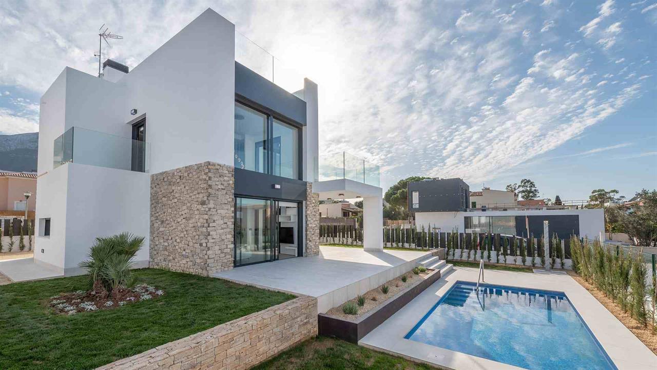 Villa for sale in Mallorca East 1