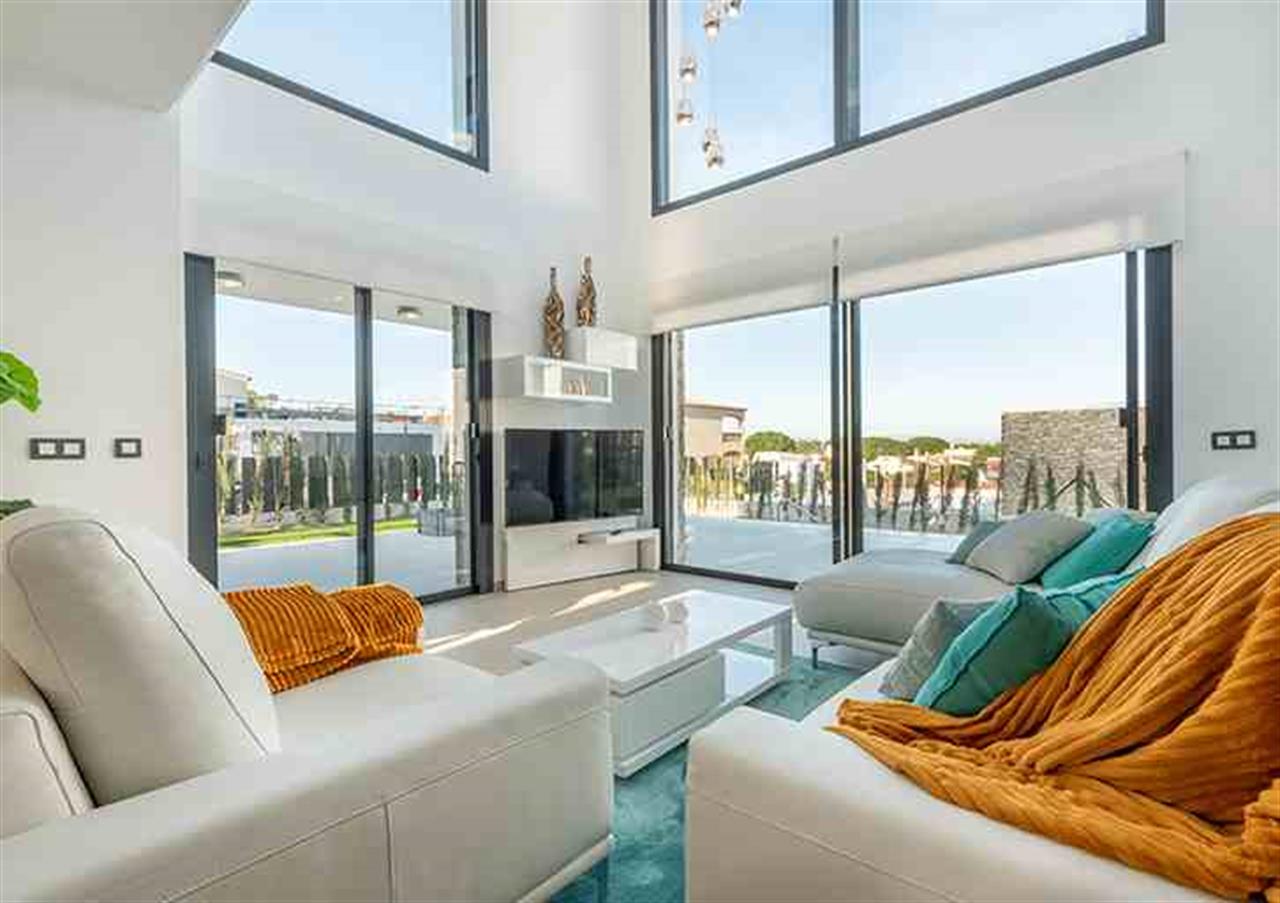 Villa for sale in Mallorca East 5