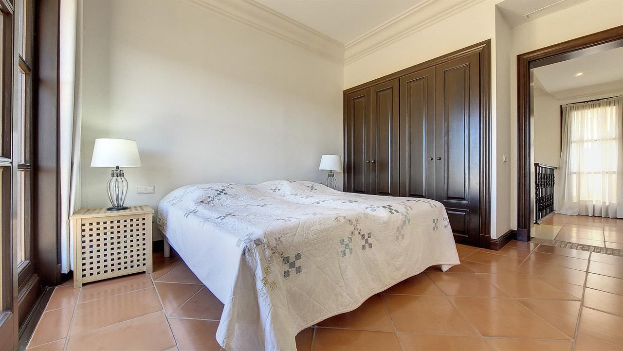 Villa for sale in Manilva 17