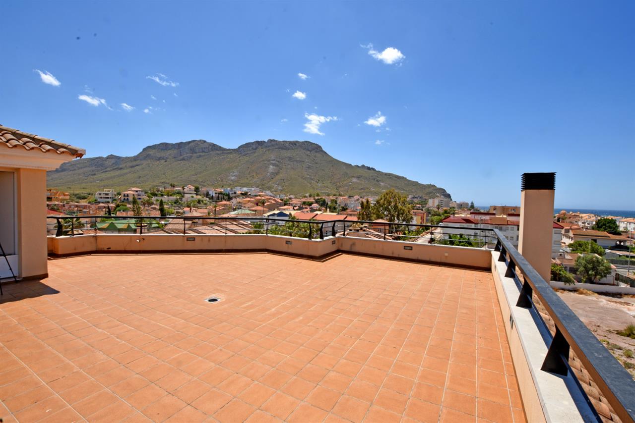 Townhouse for sale in Águilas 2