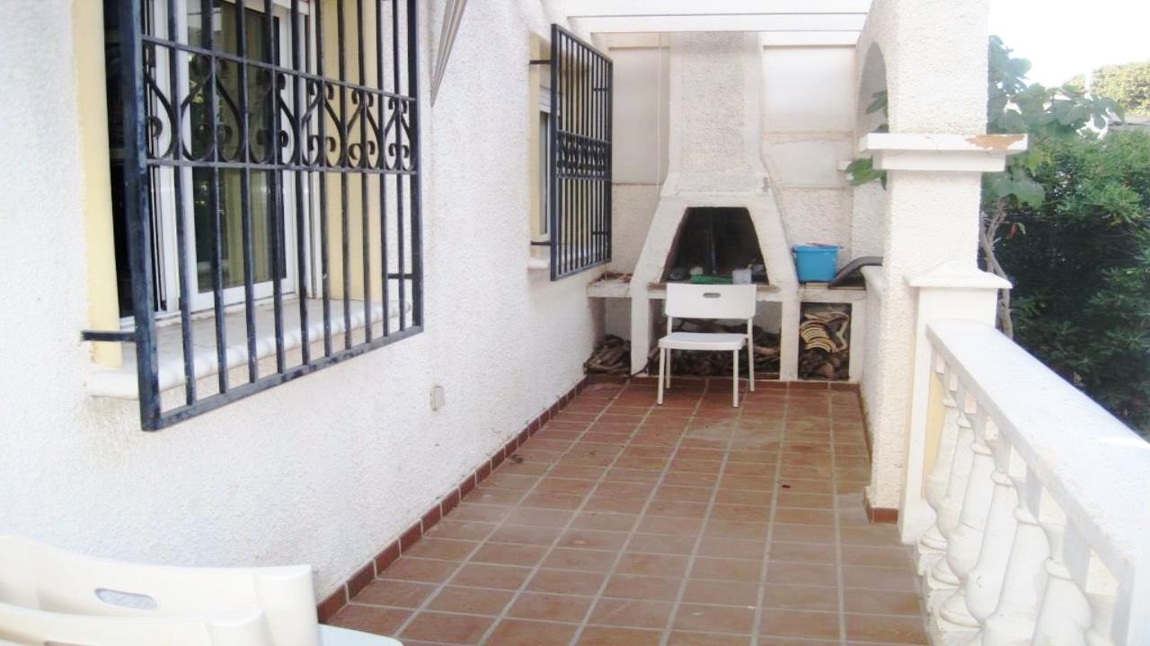 Adosada en venta en Alicante 7