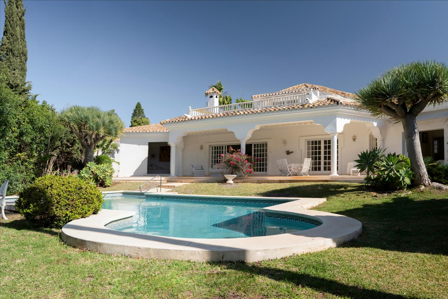 Villa for sale in Estepona 5