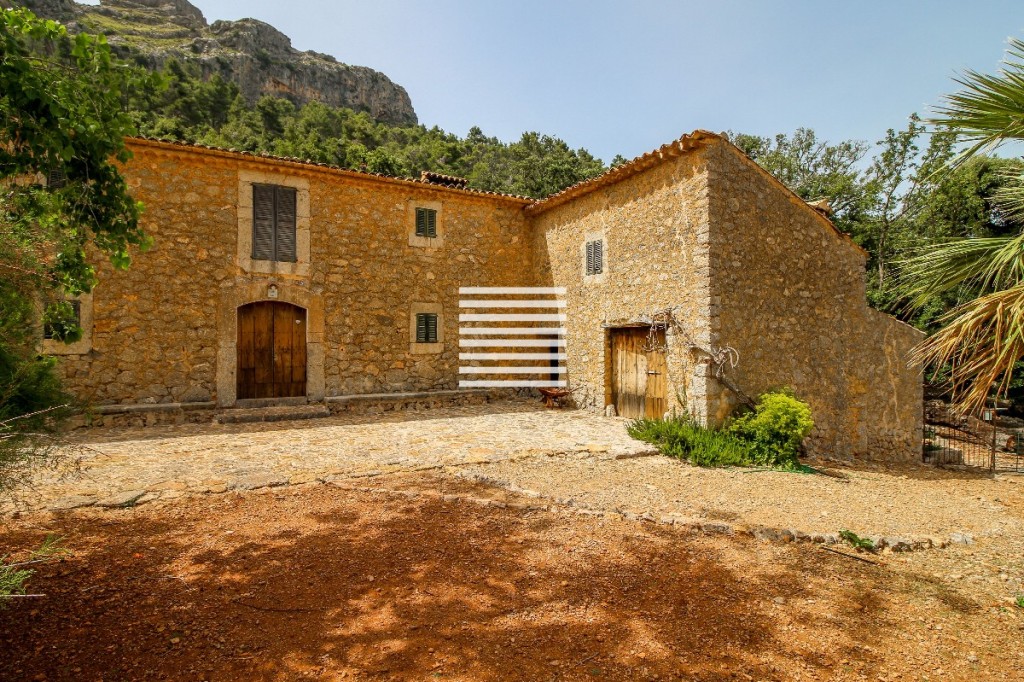 Countryhome for sale in Mallorca East 3