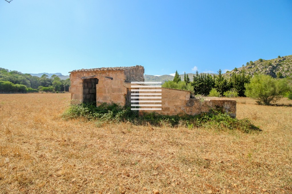 Plot for sale in Mallorca North 10