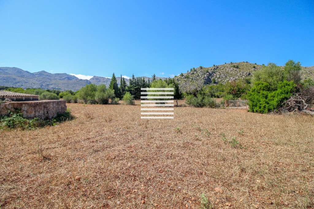 Plot for sale in Mallorca North 8