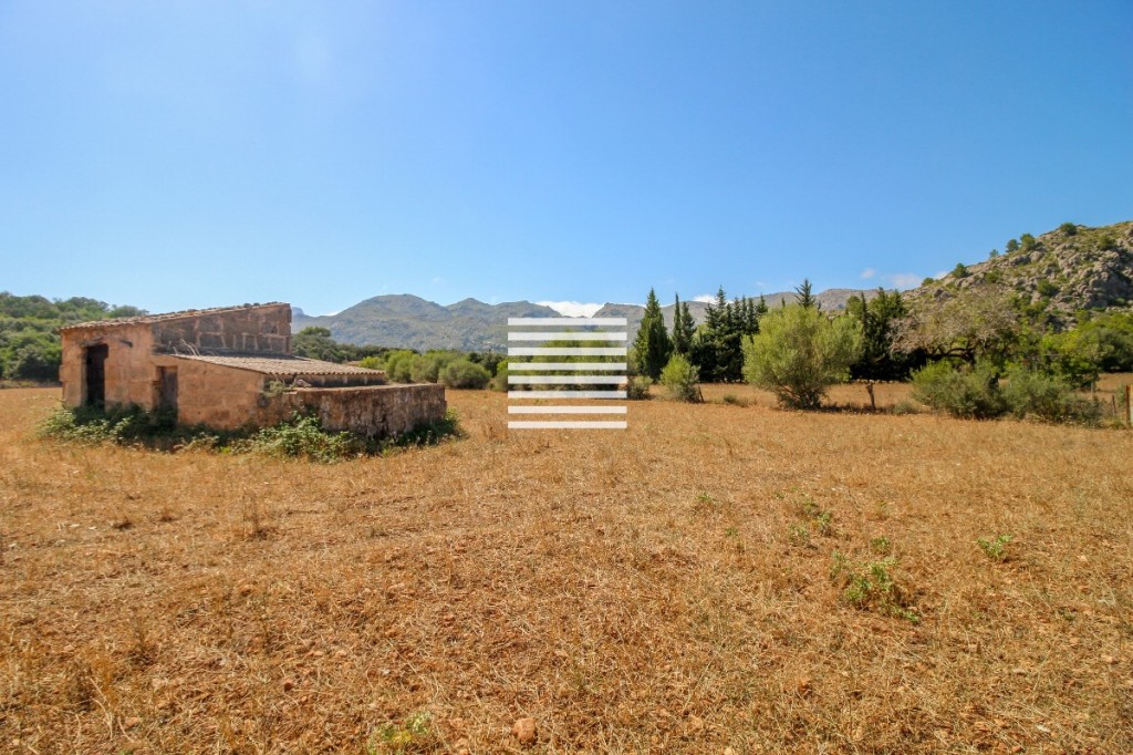 Plot for sale in Mallorca North 5