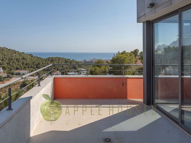 Villa for sale in Sitges and El Garraf 8