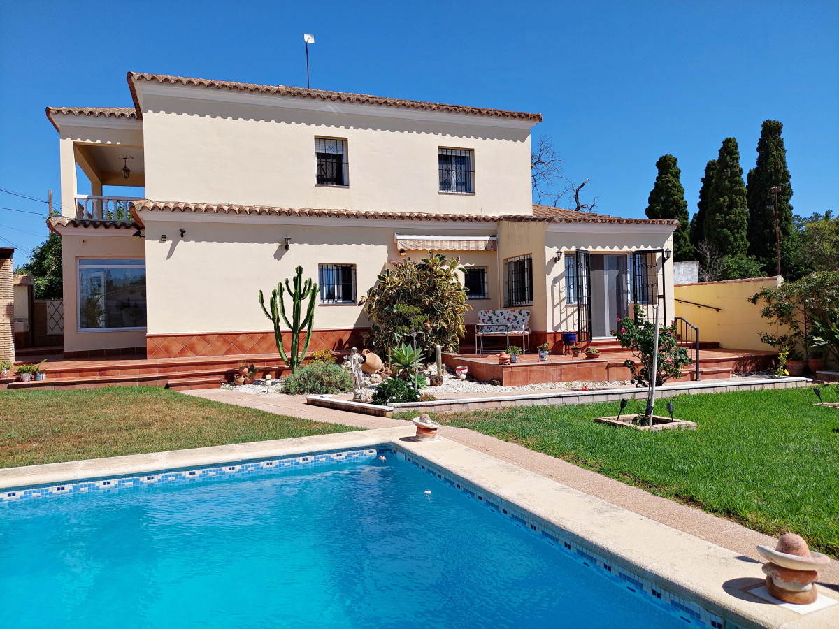 Villa for sale in Chiclana de la Frontera and surroundings 3