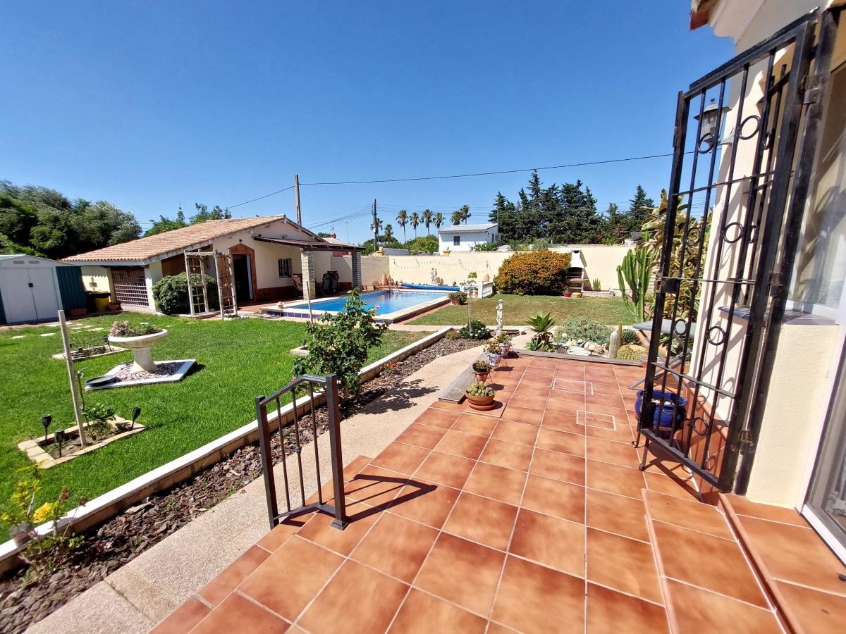 Villa for sale in Chiclana de la Frontera and surroundings 9