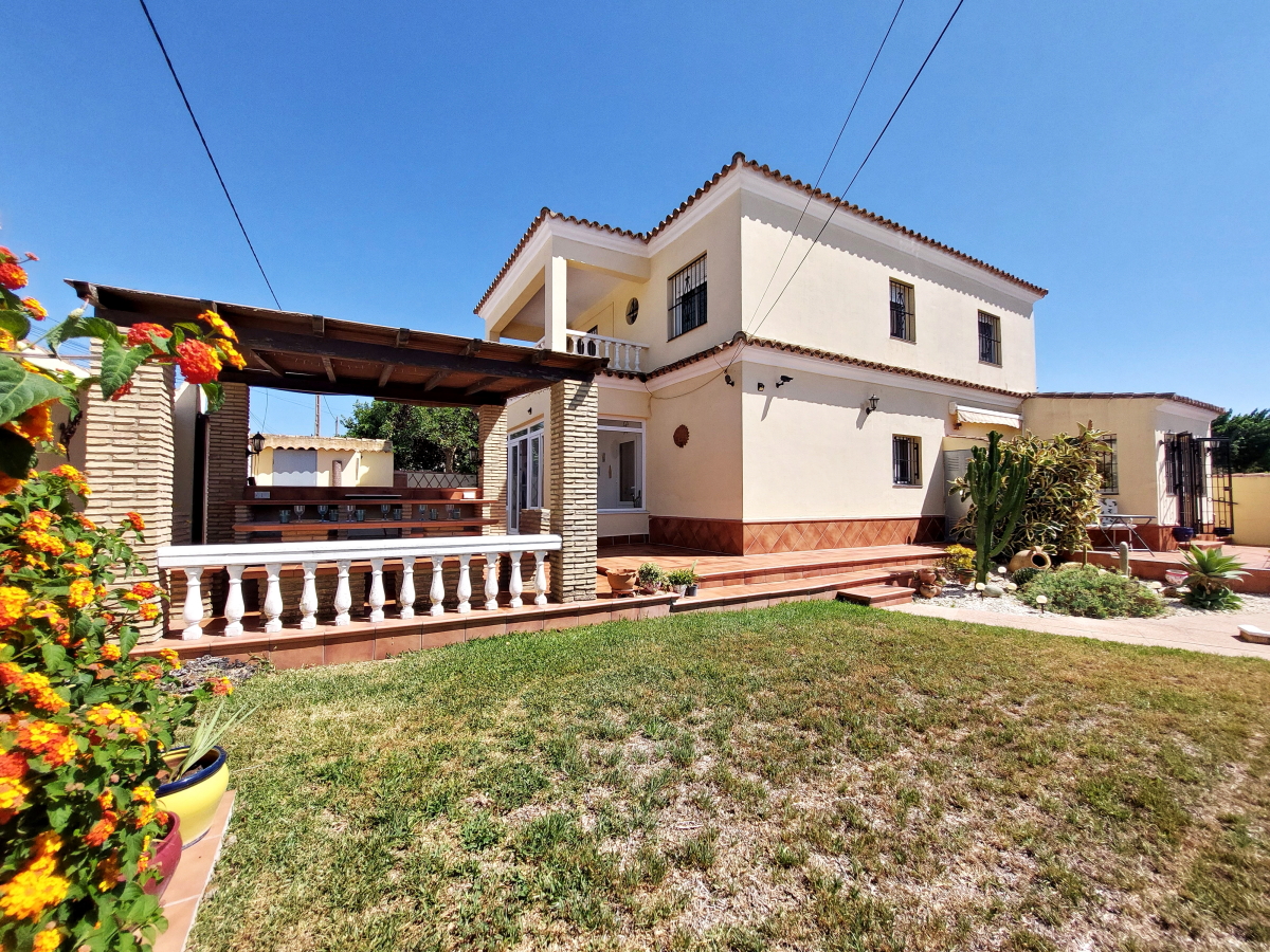 Villa for sale in Chiclana de la Frontera and surroundings 11