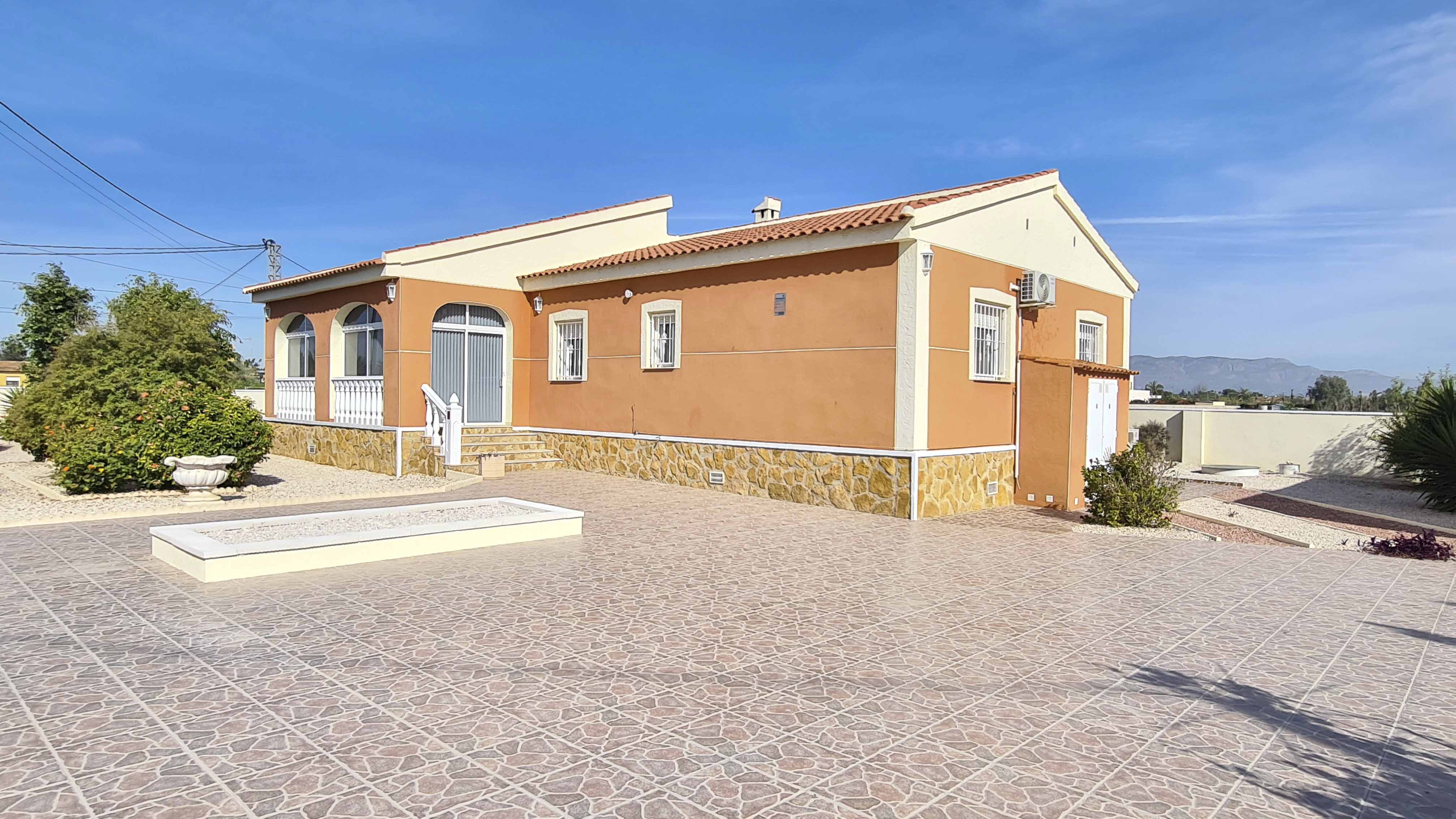 Countryhome for sale in Alicante 3