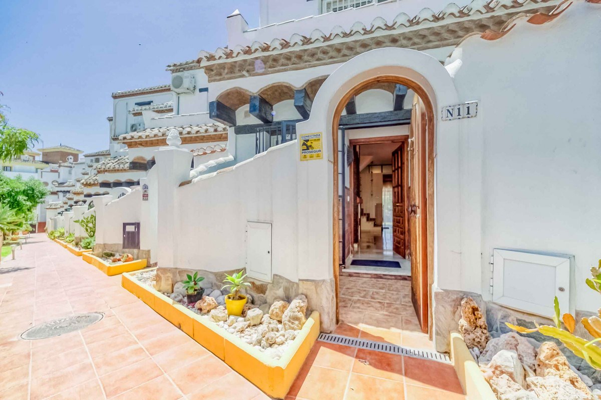 Adosada en venta en Mijas 3