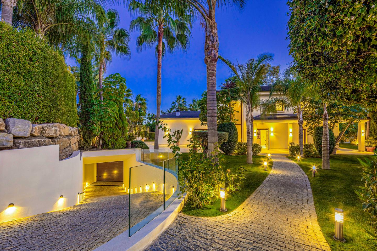 Villa te koop in Marbella - Nueva Andalucía 12