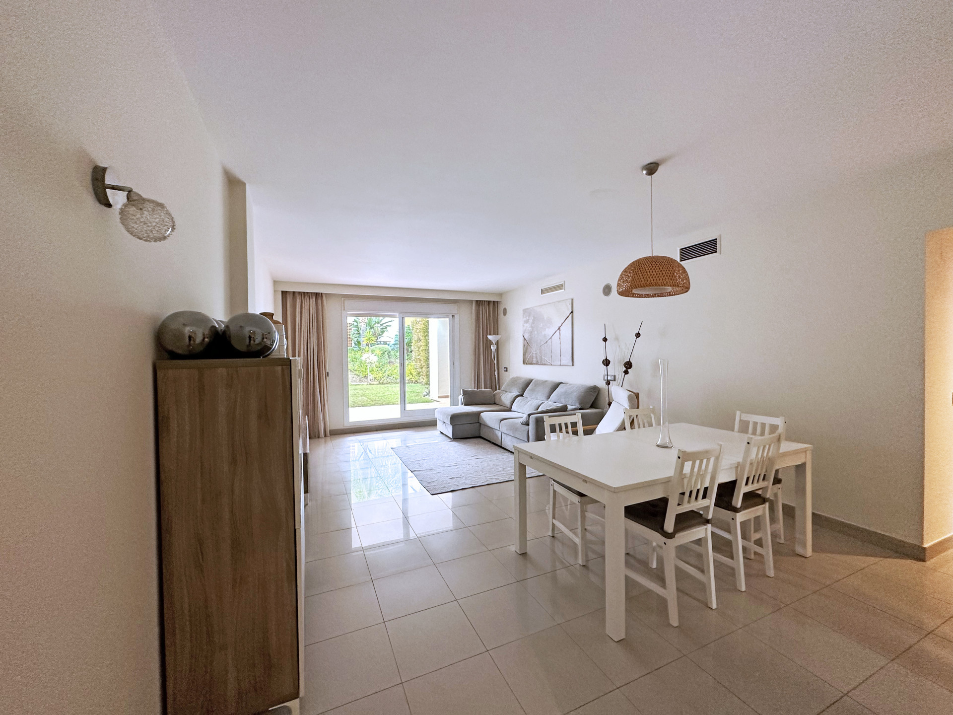 Apartamento en venta en Estepona 2