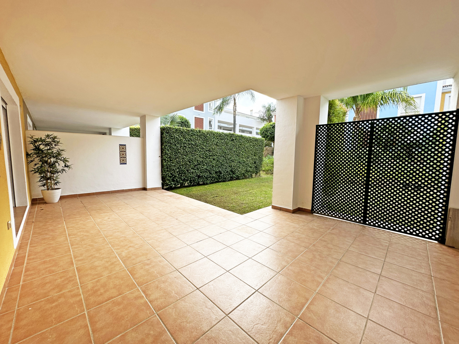 Appartement te koop in Estepona 14