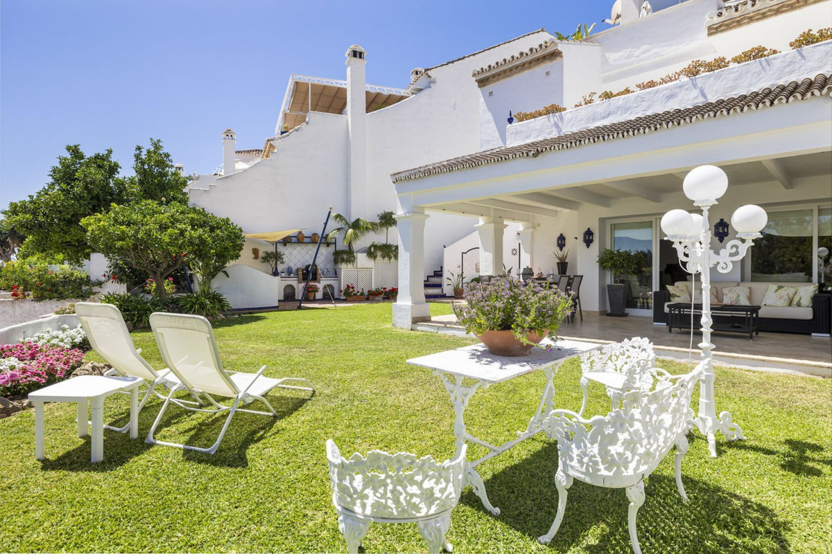 Adosada en venta en Marbella - Nueva Andalucía 3