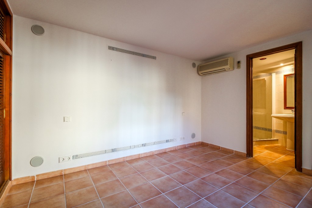 Adosada en venta en Mallorca North 5