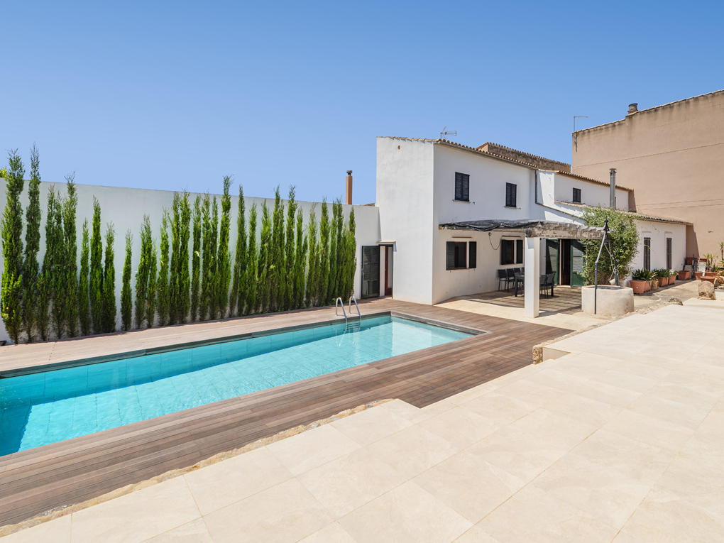 Villa for sale in Mallorca East 17