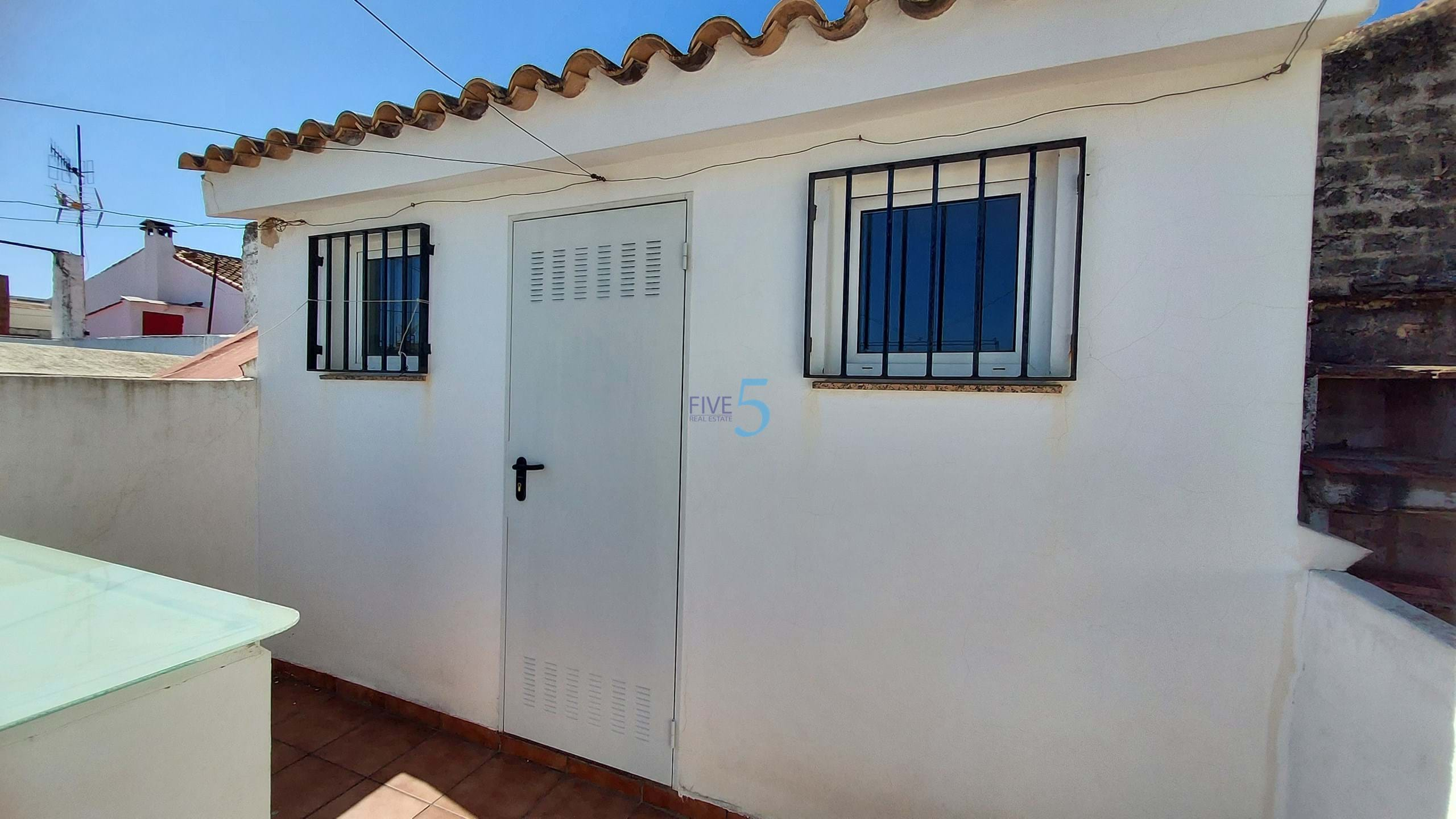 Adosada en venta en Valencia City 24