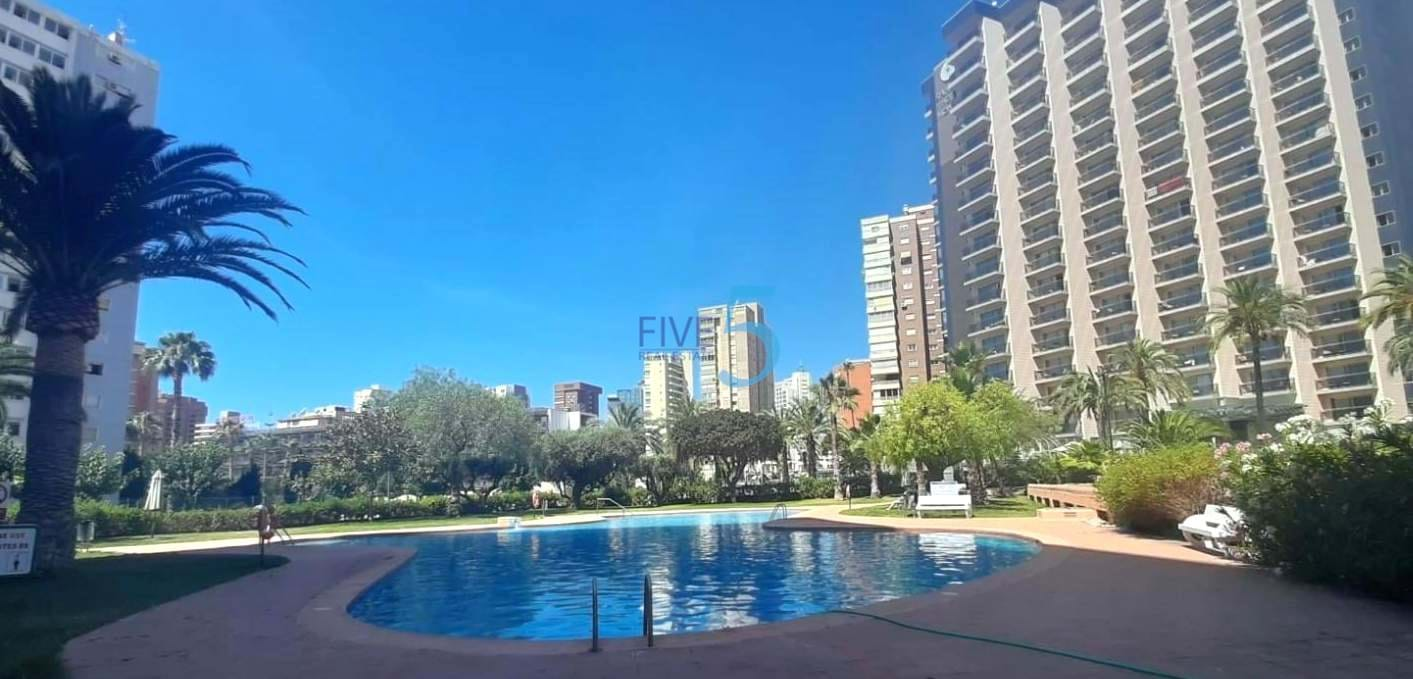 Apartamento en venta en Benidorm 2