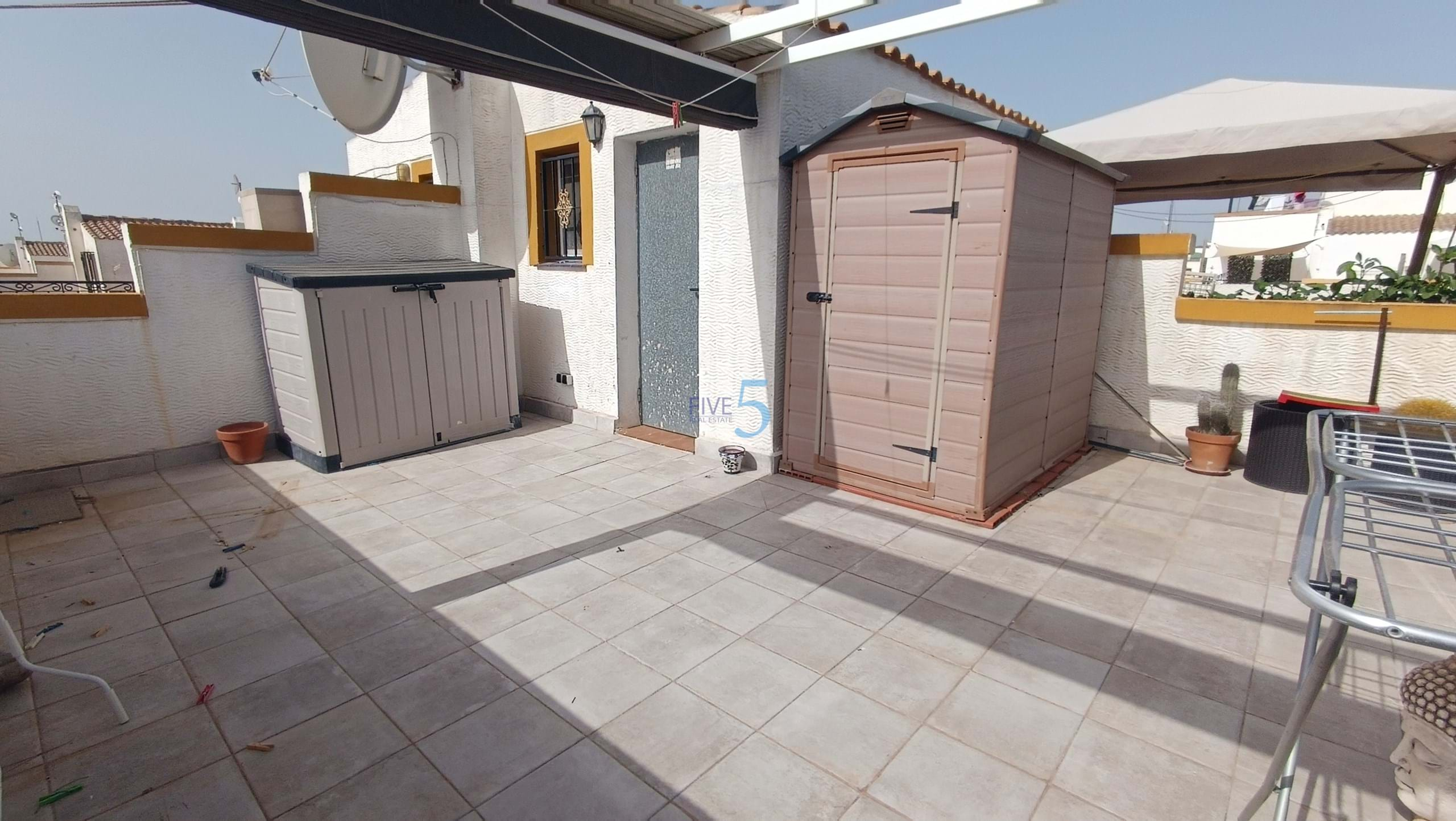 Townhouse te koop in Alicante 29