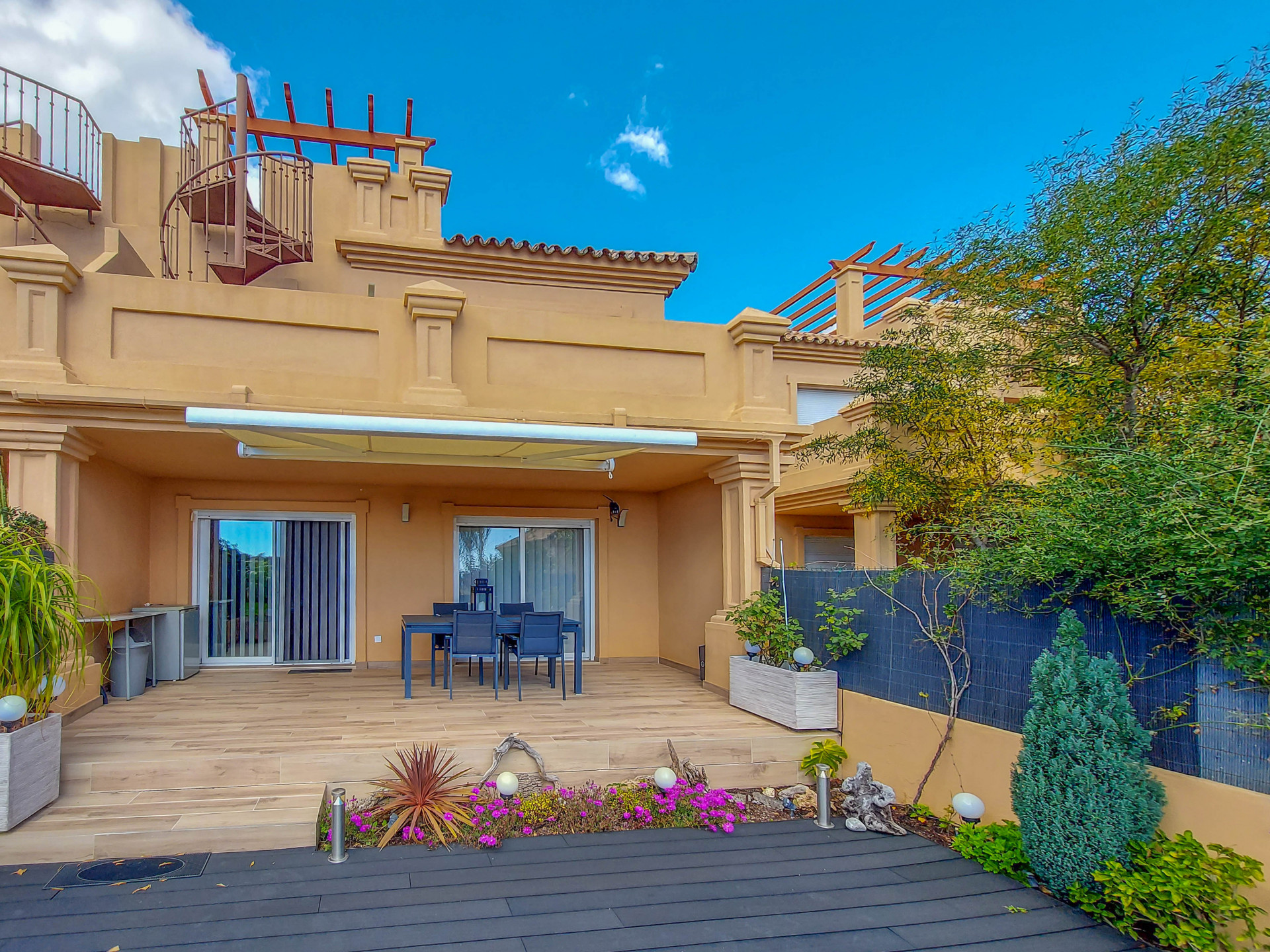 Adosada en venta en Estepona 1