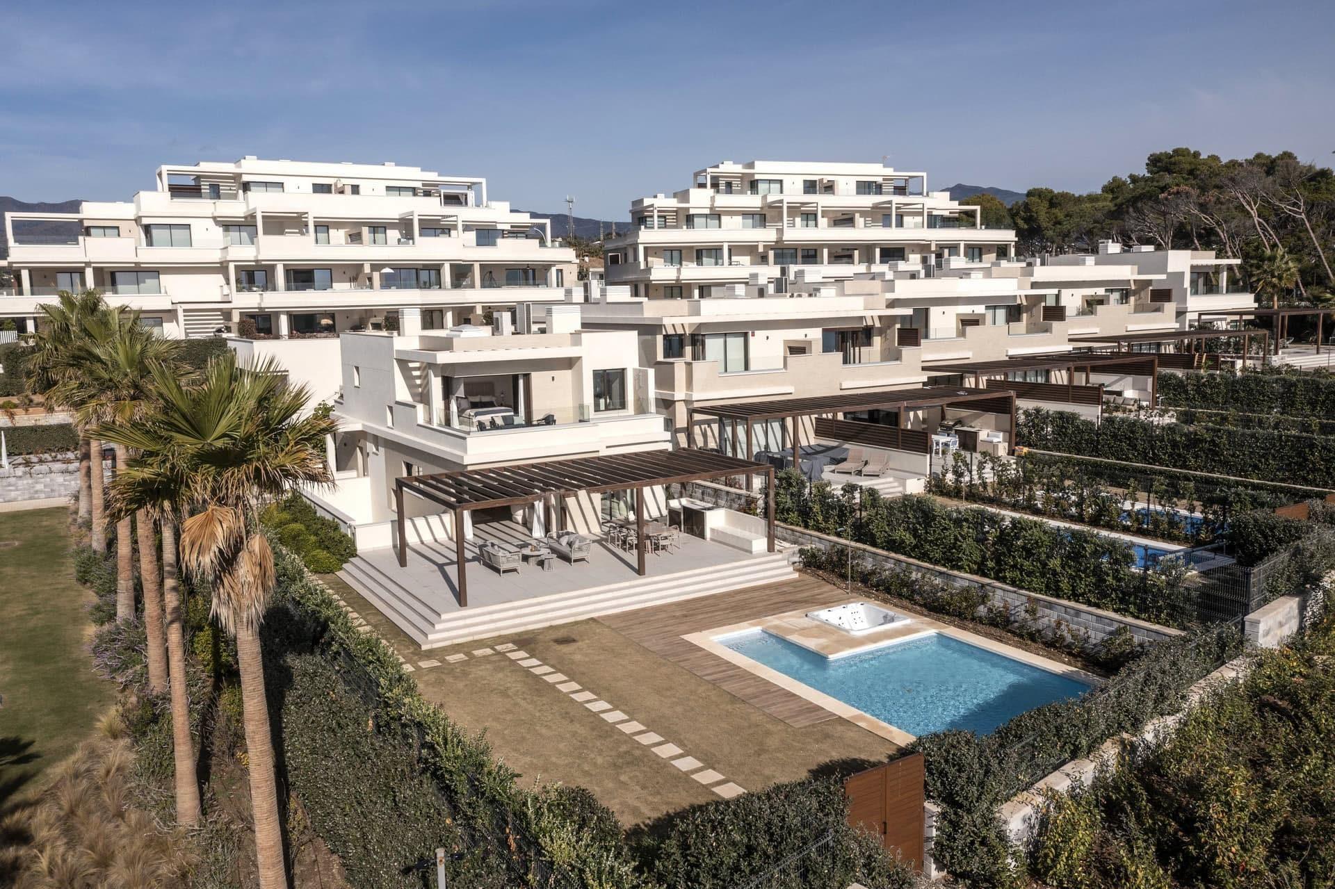 Вилла для продажи в Estepona 2