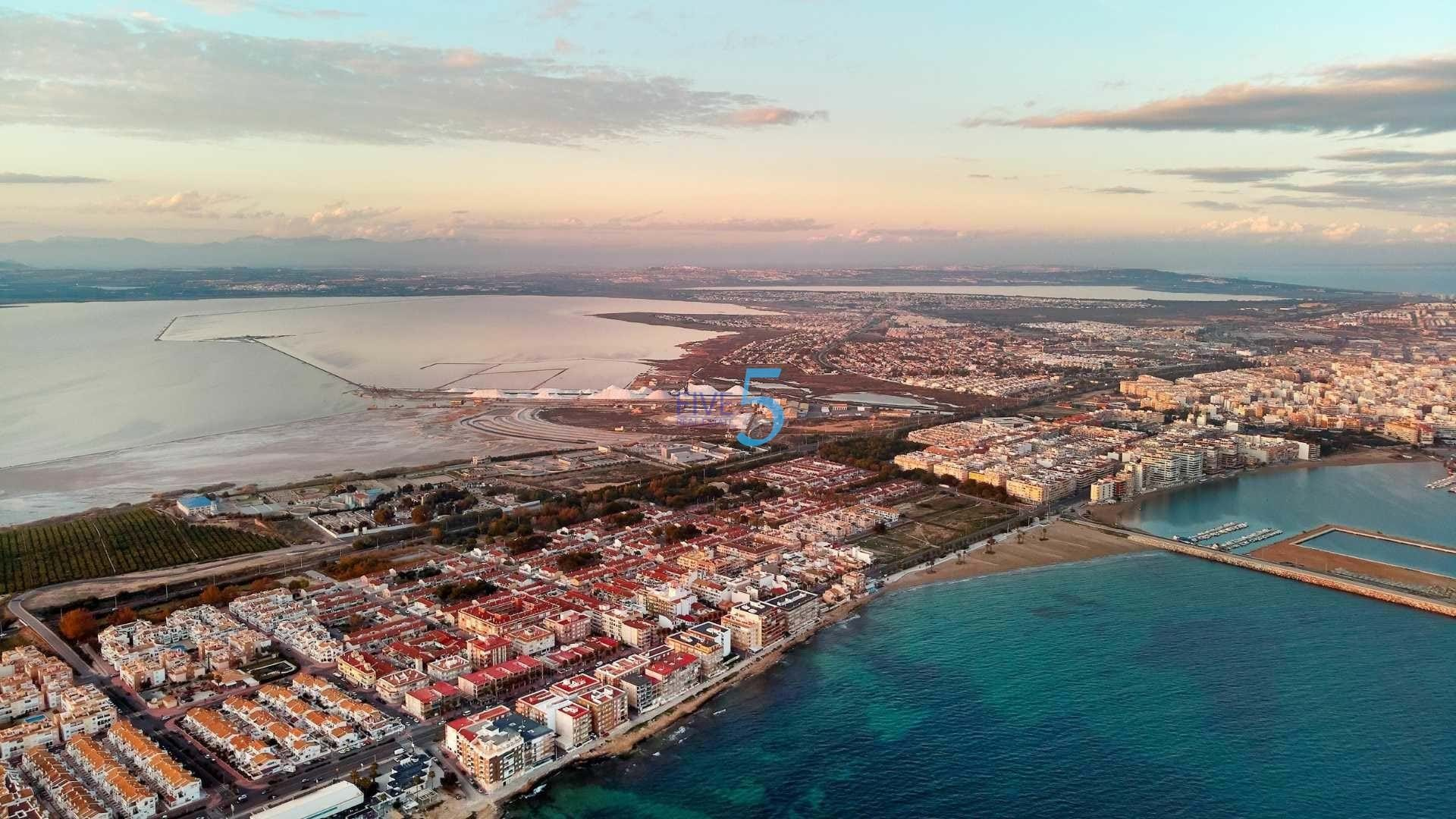 Квартира для продажи в Torrevieja and surroundings 8