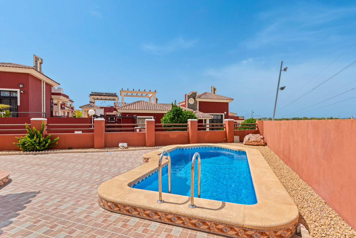 Villa for sale in Alicante 30