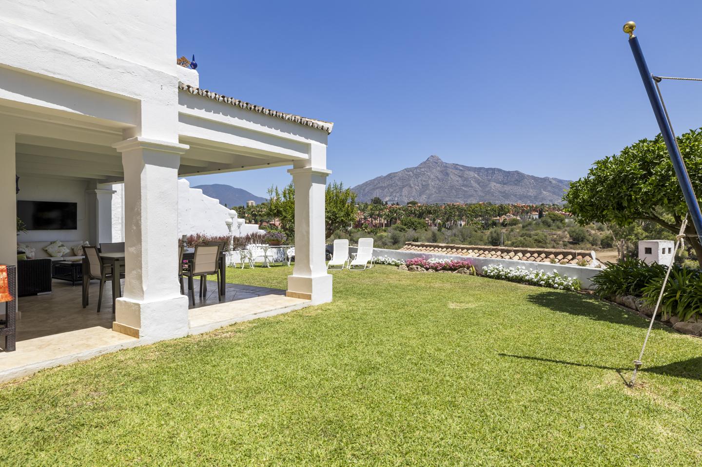 Haus zum Verkauf in Marbella - Nueva Andalucía 1