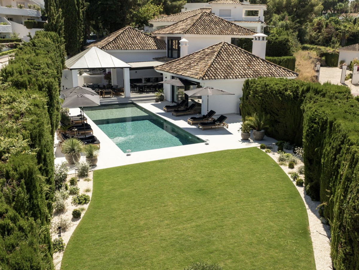 Villa for sale in Marbella - Nueva Andalucía 8