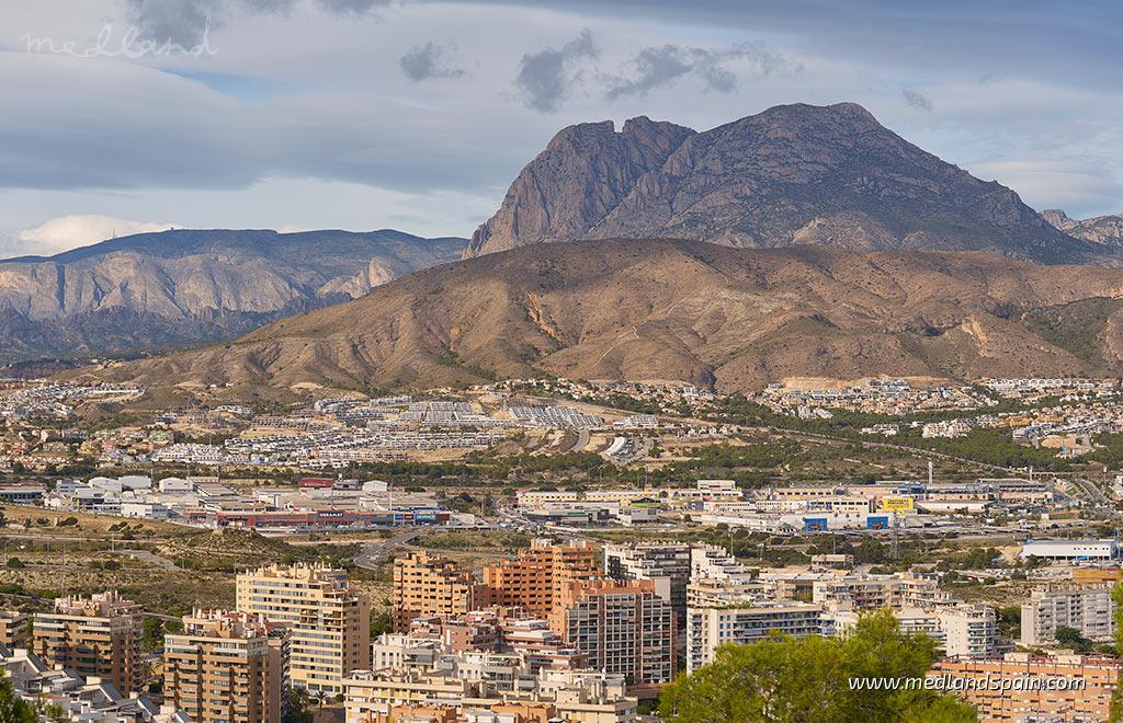 Chalé en venta en Alicante 11