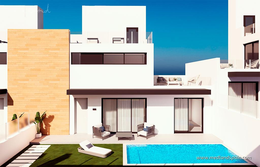 Townhouse te koop in Alicante 1