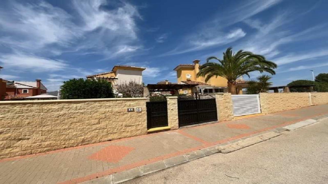 Villa for sale in Alicante 2