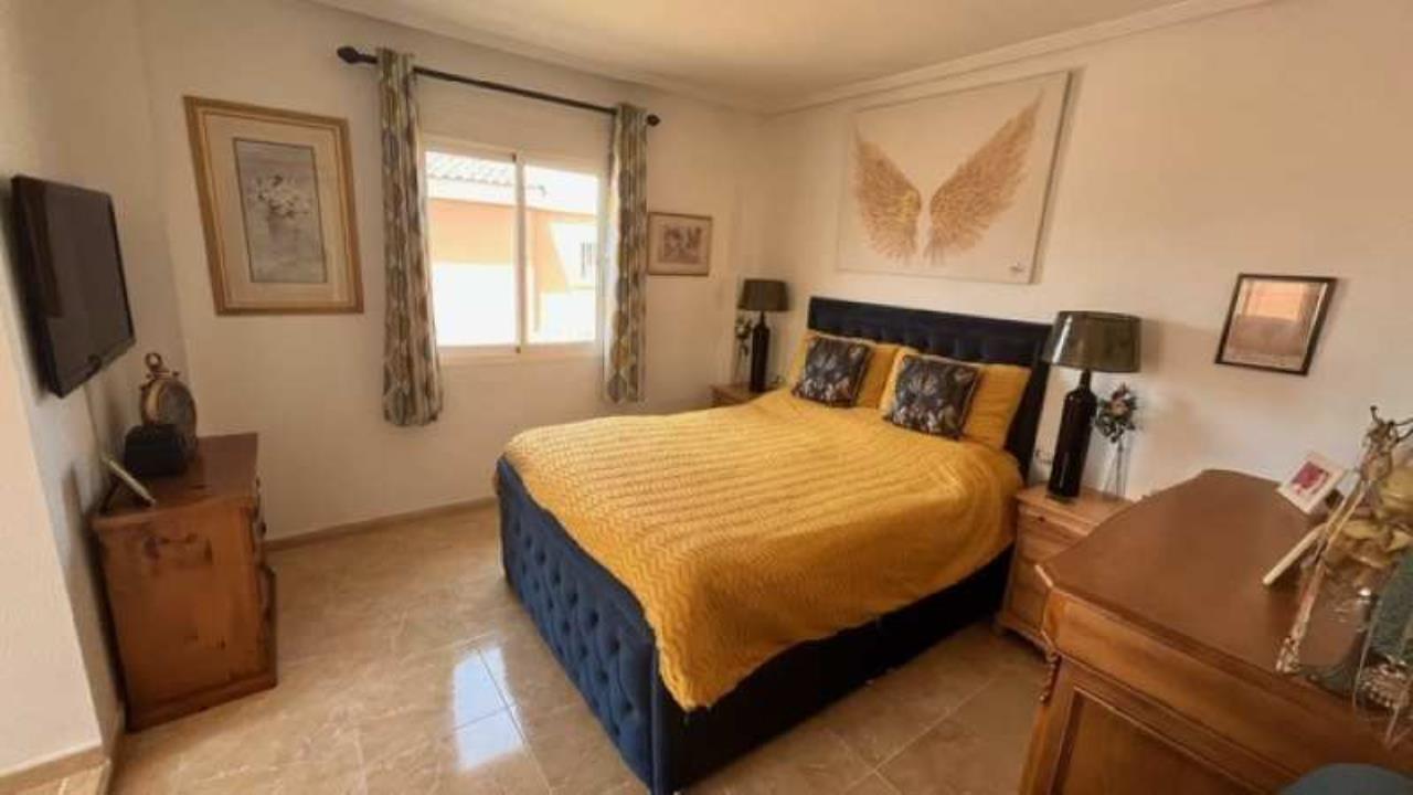 Villa for sale in Alicante 28