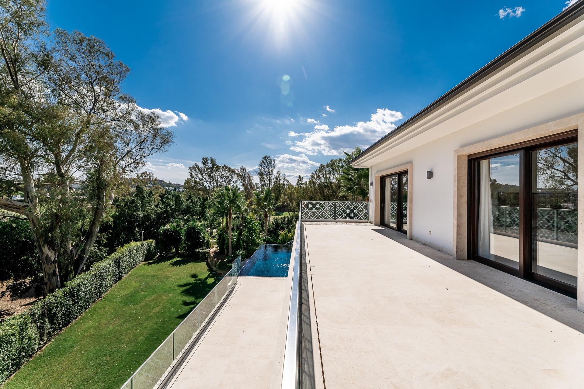 Villa for sale in Marbella - Golden Mile and Nagüeles 16