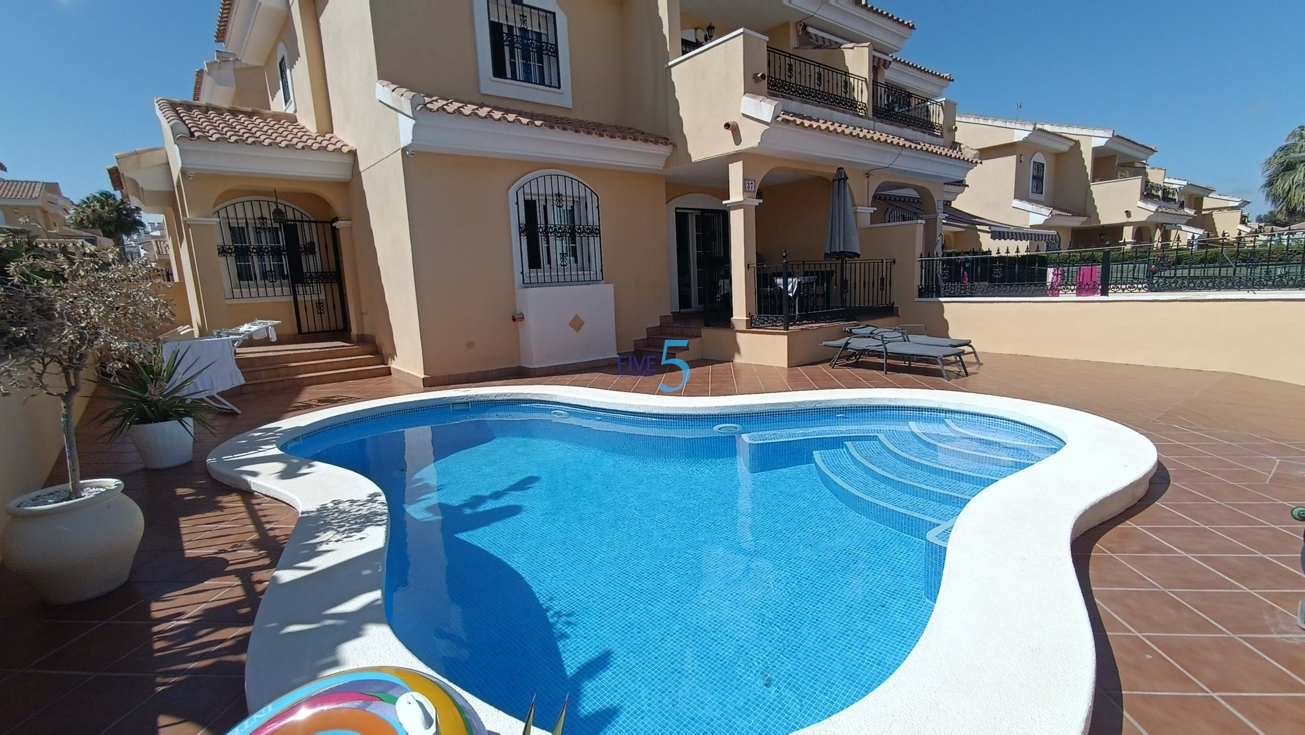 Townhouse na sprzedaż w Alicante 1