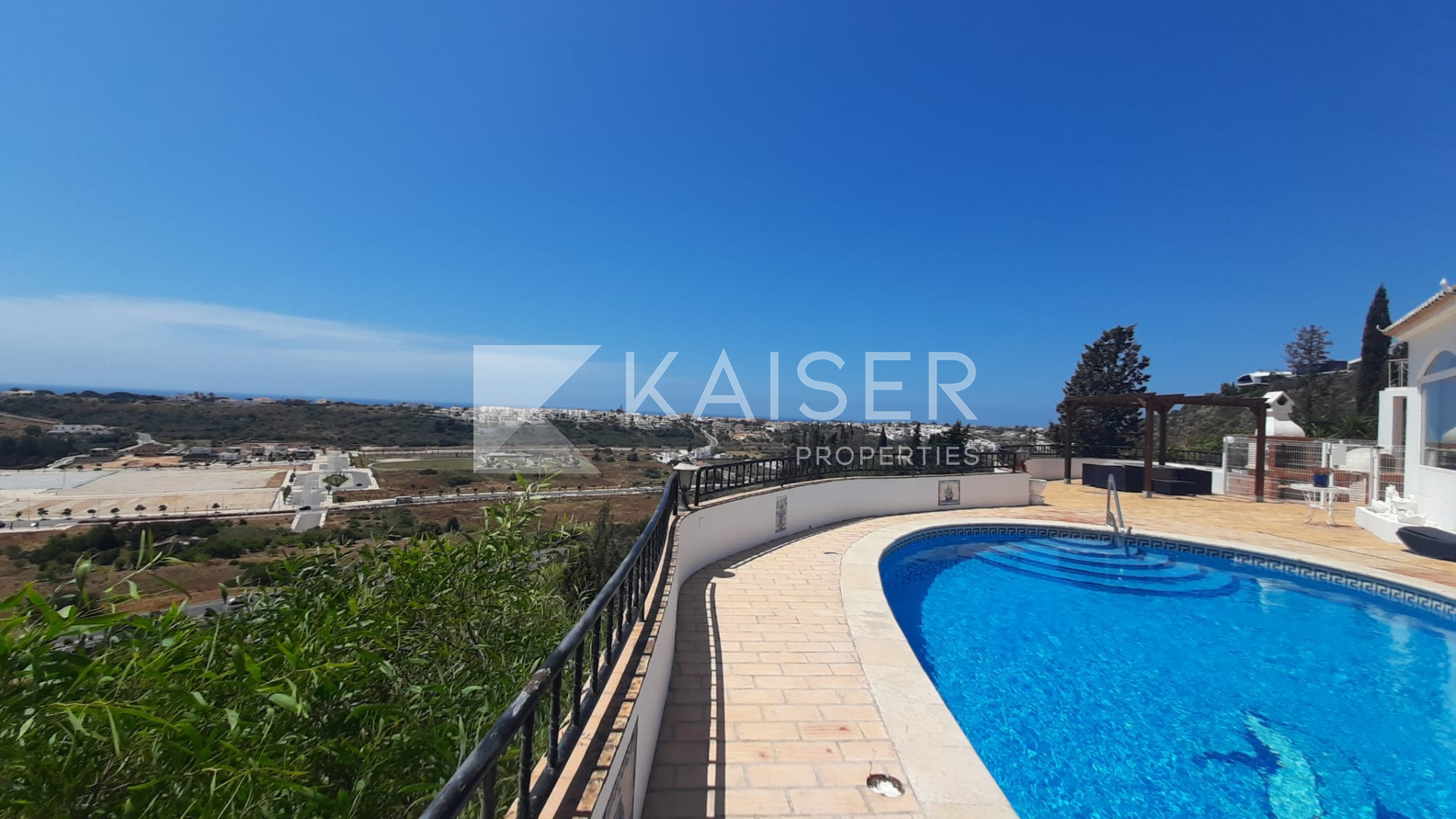 Villa for sale in Albufeira 28