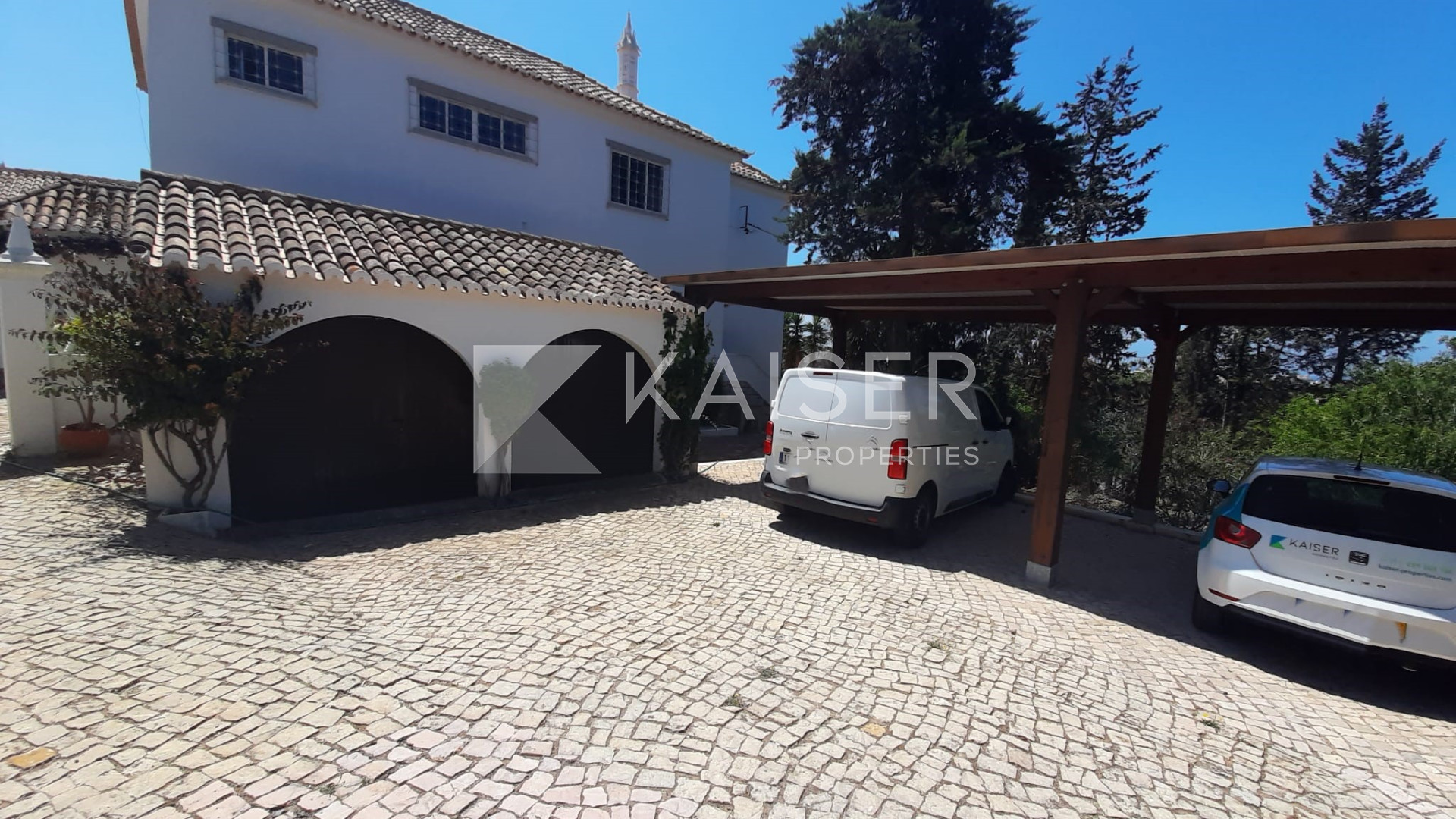 Villa for sale in Albufeira 5