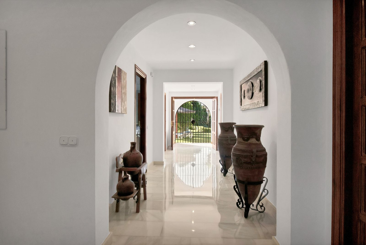 Villa for sale in Marbella - San Pedro and Guadalmina 30