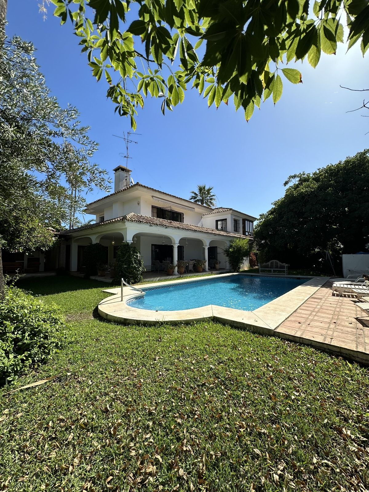 Villa for sale in Marbella - Nueva Andalucía 2