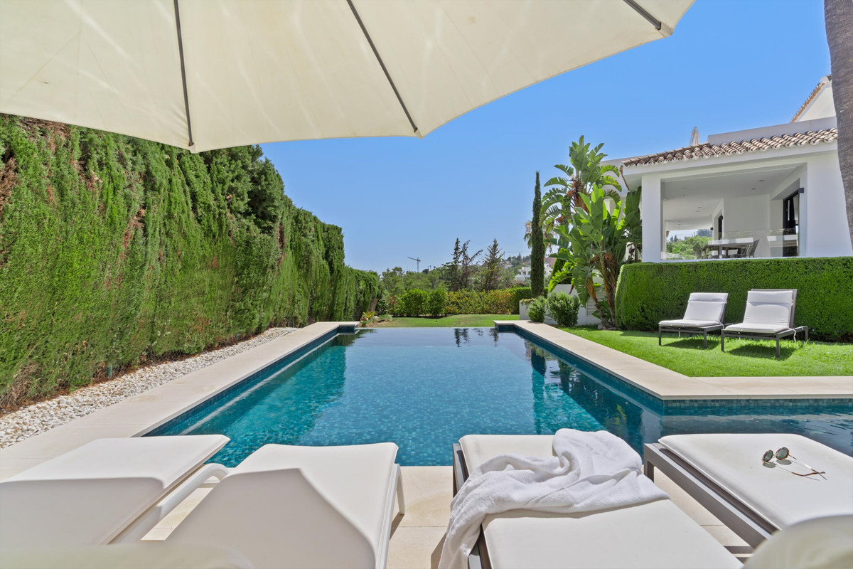 Villa for sale in Marbella - Nueva Andalucía 17